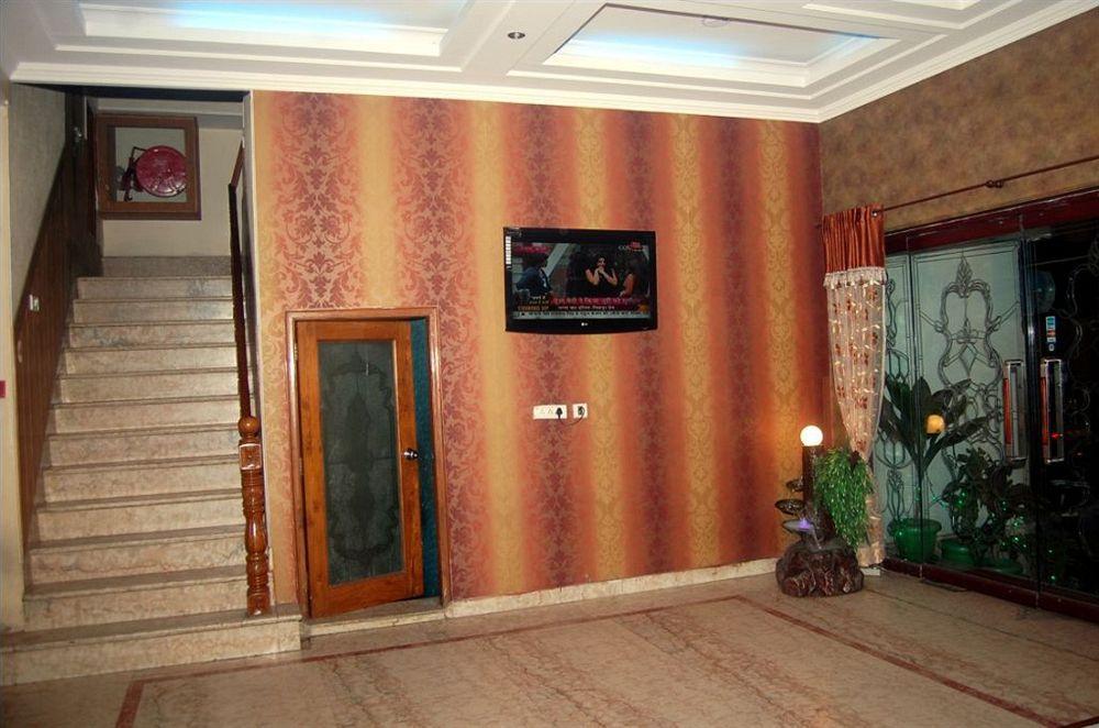 Hotel Ashoka International New Delhi Exterior photo