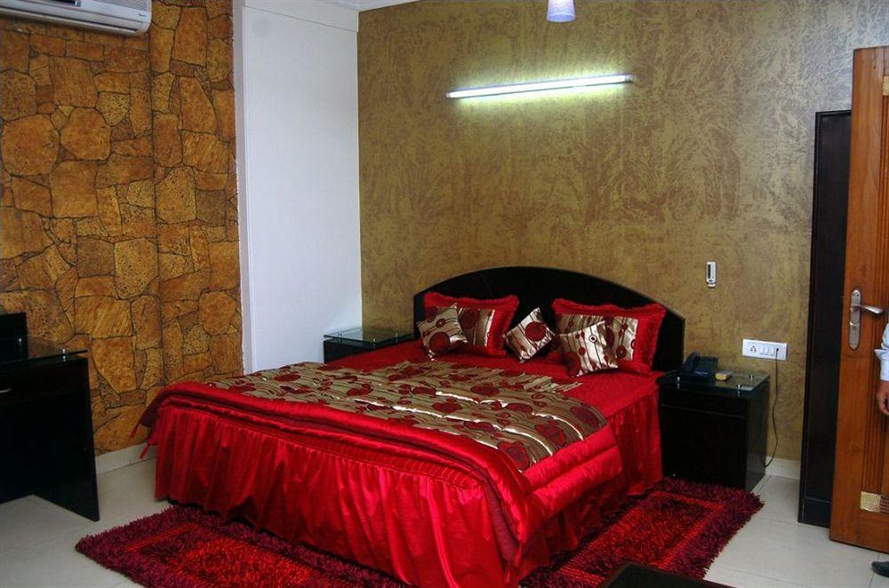 Hotel Ashoka International New Delhi Exterior photo